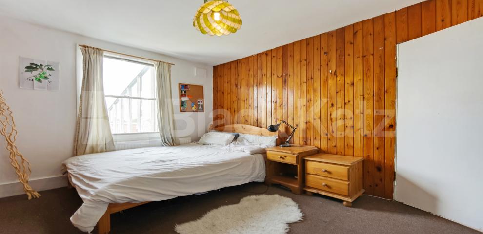 			LET , 4 Bedroom, 1 bath, 1 reception Apartment			 Trinity Road, Wandsworth Common / Balham